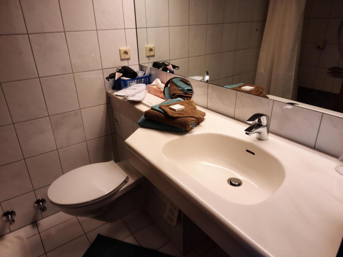 Hotel Zur Bruecke Kevelaer Exteriör bild